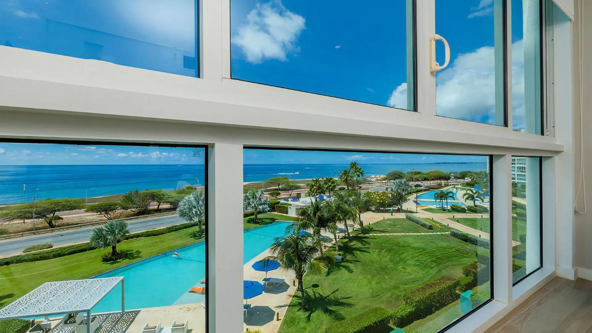 Apartment 2Bs-Blue436- Oceanfront Condo Perfect For Family Getaway Palm Beach Aruba