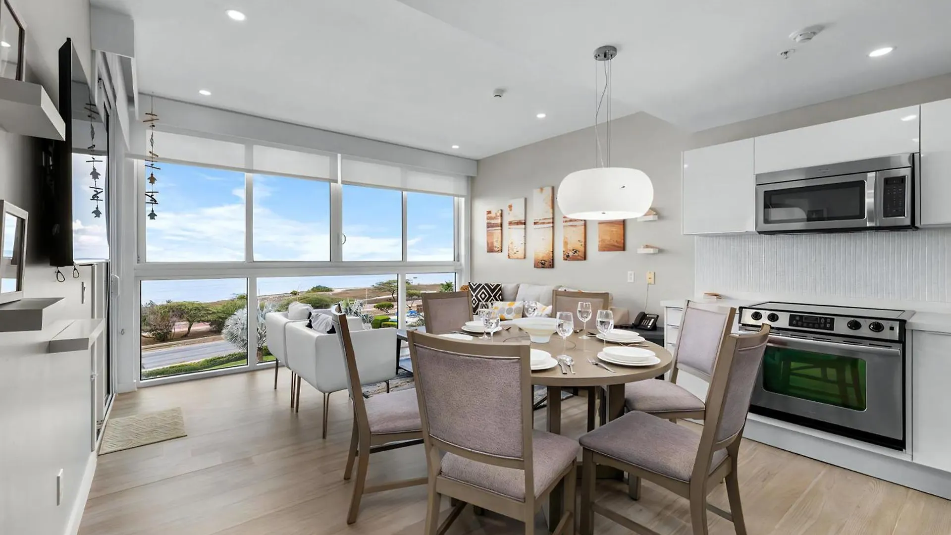 2Bs-Blue436- Oceanfront Condo Perfect For Family Getaway Palm Beach